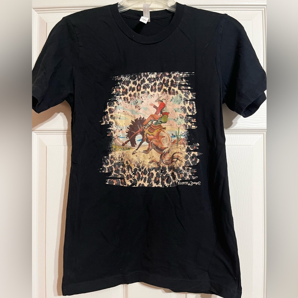 Trendy Boutique Black Graphic Tee